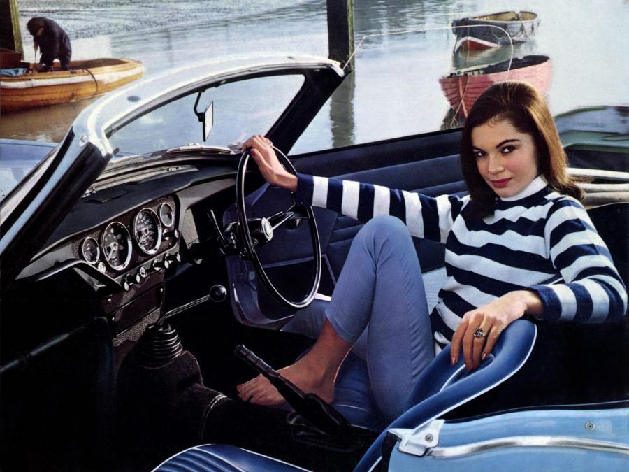 Интерьер Triumph Spitfire (Mk II) 1964 года  (фото 2 из 5)